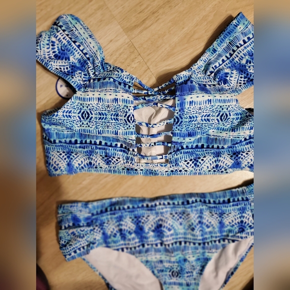 NEW bikini! - Picture 2 of 4